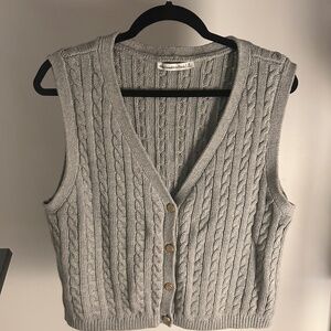 Abercrombie & Fitch sweater vest